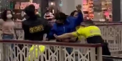 Fight at Providence Place Mall