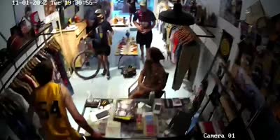 Store Clerk Fights For His Life In Argentina
