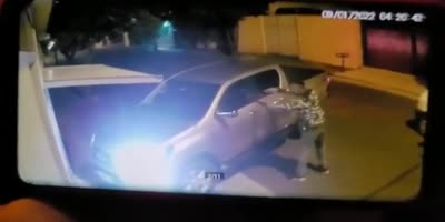 Pick Up Truck Driver Shoots Robbers