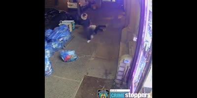 Old Man Assaulted & Robbed In Manhattan