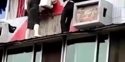 Weird fight leads to a high fall(R)
