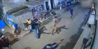 Brazil - Criminals shoot dudes with multiple shots and injure two people in Recife.