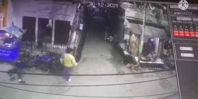 Fired Officer Shoots Four In India (another angle)