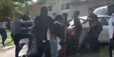 Violent Hood Fight In Florida