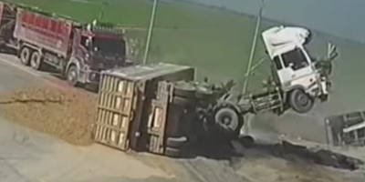 Amazing Truck Crash