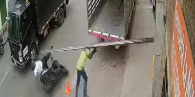 Motorcycle Accidentally Hit The Metal Pole