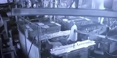 Supervisor fatally injures factory worker by blowing compressed air up his ass(R)