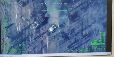 Video shows Ukrainian Bayraktar drone strike blowing up Russian Buk SAM system(s).