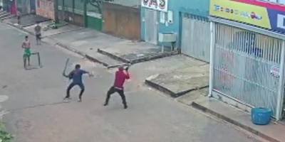 Stick Fight Breaks Out In Colomba