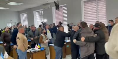 Fight In Ukrainian Border Town Parlament