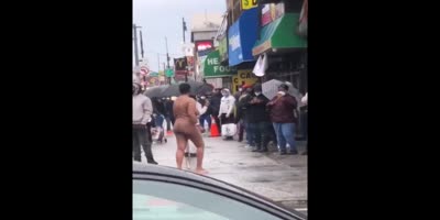 Lady Butt Naked on NYC Street Corner(R)