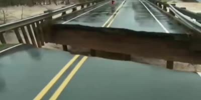 Bridge collapse live TV