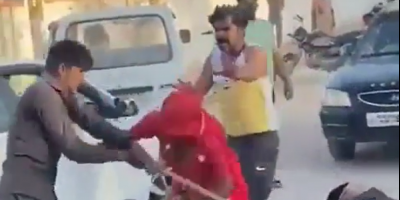Road Rage Fight Over Mud Breaks Out In India