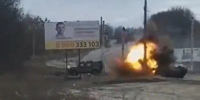 Impressive footage of Ukrainian forces destroying a Russian tank in Sumy this morning.