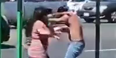 Bus Driver Gets Into A Road Rage Fight In Mexico