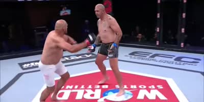 MMA Fighter Suffers Nasty Leg Injury