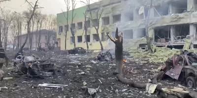 Hospital in Mariupol bombed by the Russians