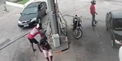 Gas Station Workers Robbed In Brazil