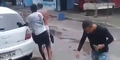 Local Thief Assaulted By Favela Residents