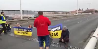Czech Driver Goes Mad At Ukrainian Activists Blocking The Road
