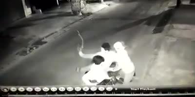 Indonesian dude got robbed with sickle