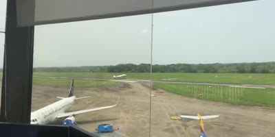 Colombian Police Douglas BT67 Crash
