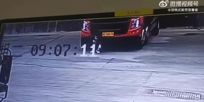 Man Sitting In Front Of Truck Gets Run Over In China