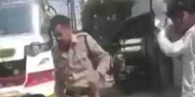 Angry Dude Assaults Police Officer With A Stick In India