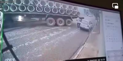 Trailer loses brake and causes accident in Ibiúna