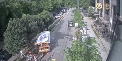 Atlanta: video shows moments ‘Pedal Pub’ crashed, injuring 15 people, 2 critically