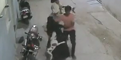 Burka Woman  Attacked By Pack Of Dogs