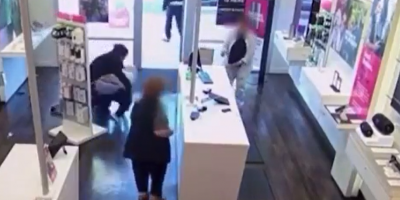 Employee Tackles Armed T-Mobile Store Robber In Orange County