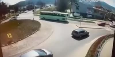 How a moron drives in Slovakia Accident in Slovakia