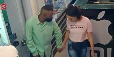 Cellphone Store Robbed In Brazil