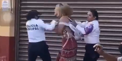 Female Officers Punch Slutty Chick In Mexico