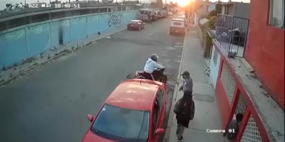 Dude Leaves GF During Robbery