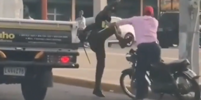 Dominican Traffic Cop Uses Excessive Force