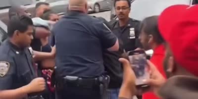 Arrest In Harlem Turns Into Fight With NYPD Officers