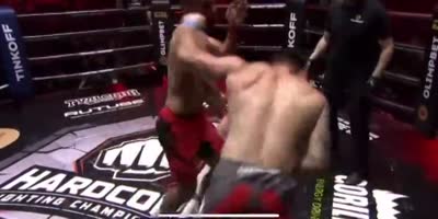 Perfect KO Ends Bare Knuckle Fighting Match