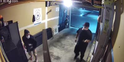 Fresno  Garage Thieves Scared Off When Homeowner Shout A Them