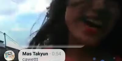 Girl get phone stolen when livestreaming in Indonesia