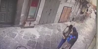 African Migrants Rob A Man In Italy