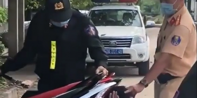 He Removed Silencer From His Bike, Viet Cops Approve