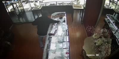 Smash & Grab Jewelry Robbery In California