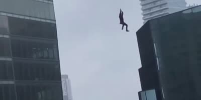 Worker in Downtown Toronto,Dangling From a Crane (nobody died)