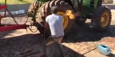 Big tire explodes after contact with fire(R)