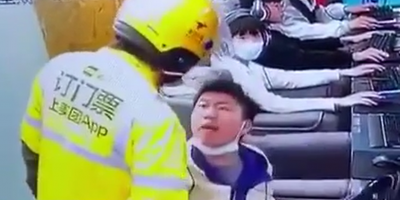 Gamer Assaulted By Delivery In China