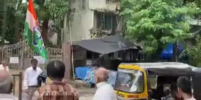 Building Collapse On The Busy Street In Mumbai