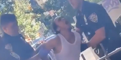 One Dude Resists A Pack Of NYPD Cops