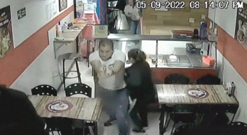 Armed Citizen Puts End to Cafeteria Robbery In Colombia